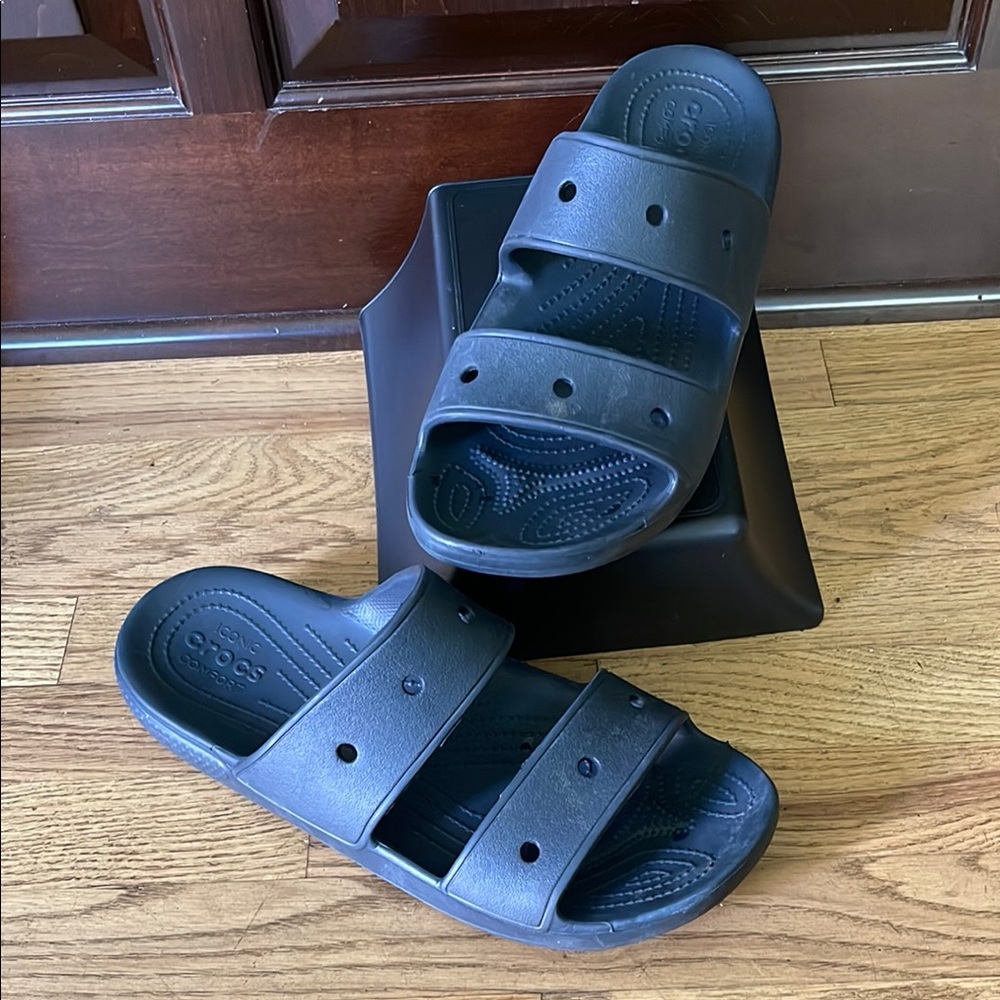 CROCS Classic Sandal V2 - Black M12